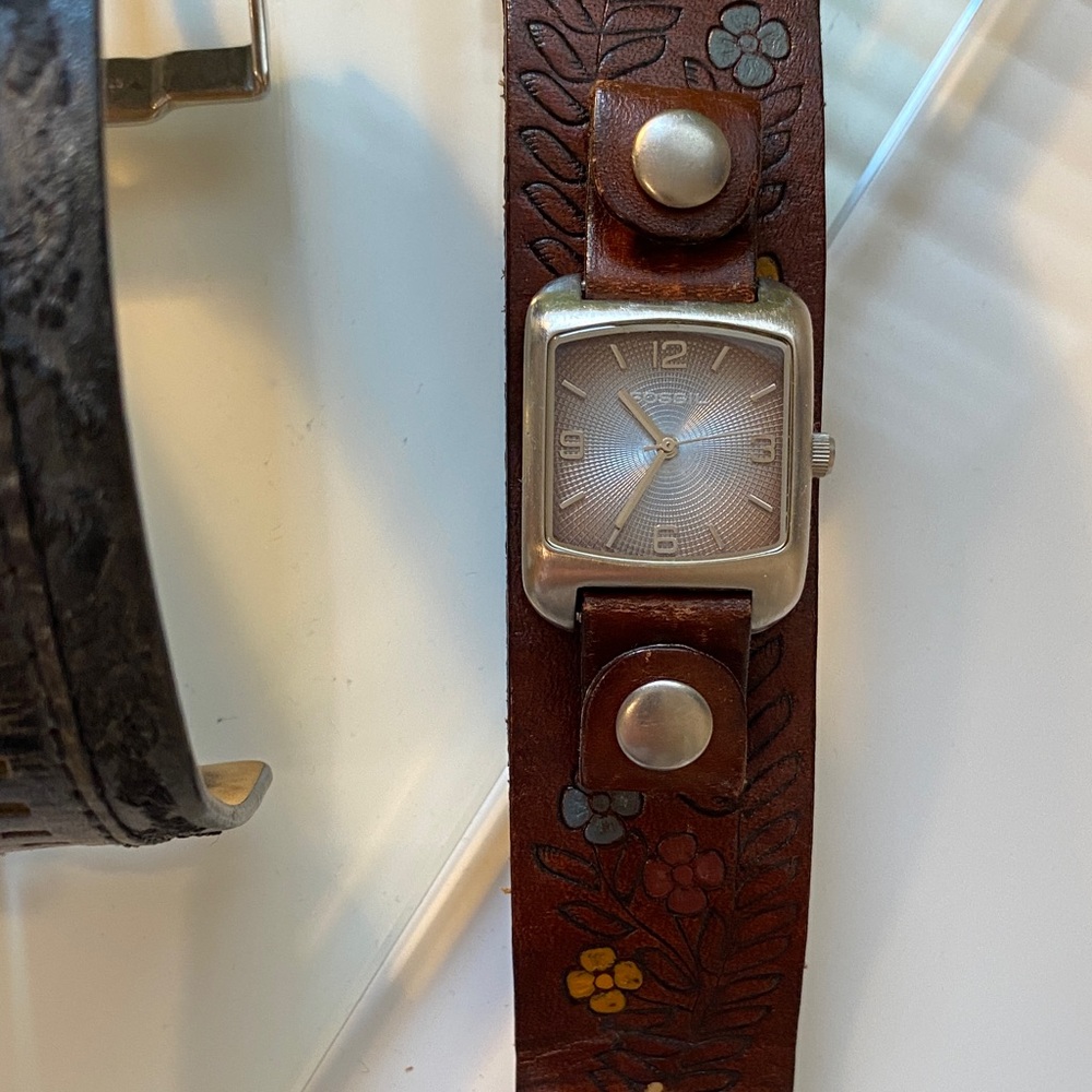 Fossil Brown Leather Vintage- Strap Watch with Silver DialFour